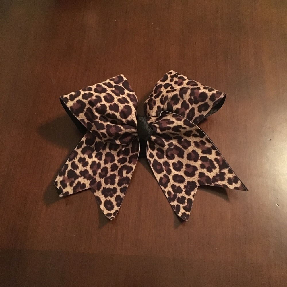 Cheer bows ! - Picture 2 of 6